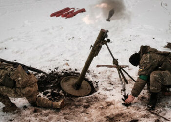 DVR: Ukrainische Armee hält an Artjomowsk wegen fehlender Befestigung anderer Ortschaften fest