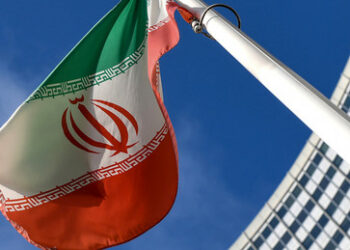 Detonationen und Luftabwehrfeuer in Iran: Militärübung oder Angriff?