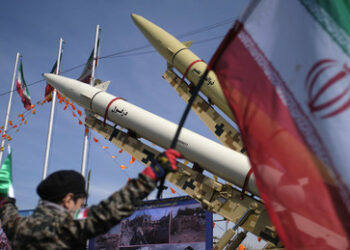 Iran stellt neue Langstrecken-Hyperschallrakete vor