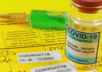 Kritik an mRNA-Zulassung unerwünscht: Berliner Zeitung beugt sich Druck von Impfstoff-Fans