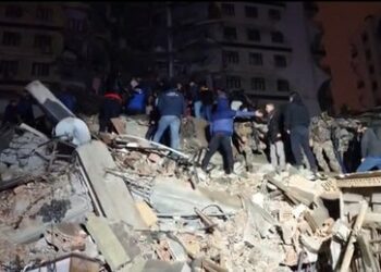 Mehr als 170 Tote nach Erdbeben in der Türkei und Syrien