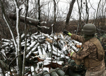 NATO beschuldigt ukrainische Artillerie, Munition zu verschwenden