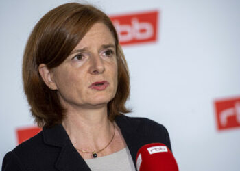 Neue RBB-Intendantin fordert Solidarbeiträge von Ruhegeldempfängern