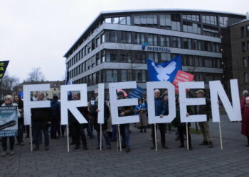 Neues Friedensbündnis in NRW – Protest vor Rheinmetall in Düsseldorf