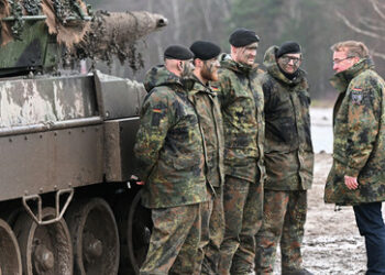 Plötzlich doch keine EU-Panzer für Kiew? – Weil die Besatzung mitgeliefert werden muss