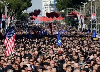 Proteste der Opposition in Albanien – Machtkampf oder Korruptionsaffären?