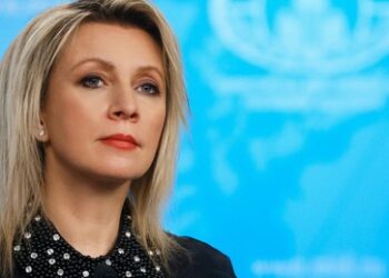 Sacharowa bewertet Bidens Besuch in Kiew: "Den Verbrecher zieht es immer wieder an den Tatort"