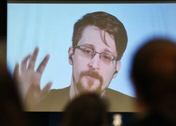 Snowden bezeichnet UFO-Gerede als Ablenkungsmanöver