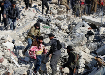 Syrien: US-Sanktionen bremsen Erdbebenhilfe für Betroffene und Hinterbliebene