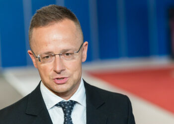 Ungarischer Außenminister beschuldigt Europäisches Parlament der Korruption