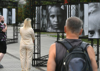 Vom Leben der Zivilisten in frontnahen Städten des Donbass:  "Unsere Kinder sind wie kleine Greise"