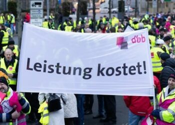 Warnstreiks legen sieben deutsche Flughäfen lahm