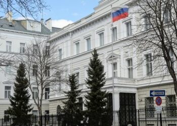 Wien weist vier russische Diplomaten aus