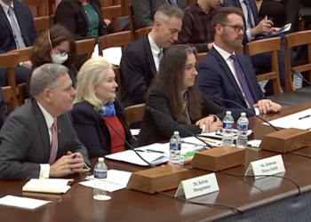 Gesetzgeber sieht „Moonshot-Moment“ für allumfassende Bemühungen, US-Technologie voranzutreiben und die Bedrohung durch China zu bekämpfen