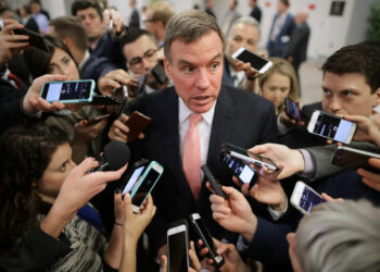 Überparteiliche Gesetzgebung zielt auf TikTok und andere Technologieunternehmen ab, die sich im Besitz von „gegnerischen Nationen“ befinden