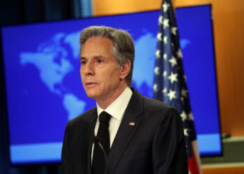 Chinas Xi bietet Russland bei Treffen in Moskau „diplomatische Deckung“: Blinken