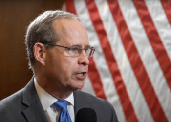 Der Kongressabgeordnete schlägt Alarm wegen des Kaufs von Medikamenten aus China durch das Ministerium für Veteranenangelegenheiten