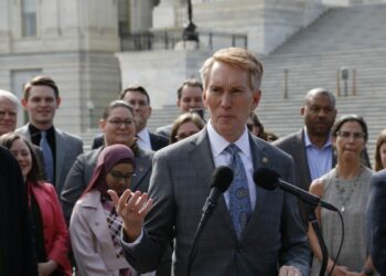 Das Schweigen von Biden Admin zum Nahen Osten lädt China ein, das Machtvakuum zu füllen: Senator Lankford