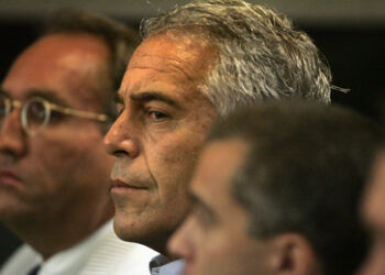 Banken vor Gericht: Haben die Missbrauchstaten von Jeffrey Epstein begünstigt