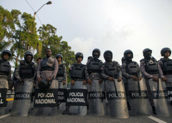 Dominikanische Republik: Demonstranten verursachen Schäden an Justizpalast