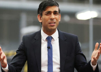 Mitten in der Energiekrise: Britischer Premierminister rüstet private Poolheizung auf