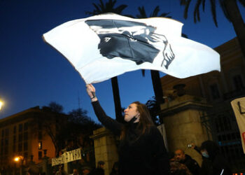 Paris will Korsisch als Amtssprache verbieten – Droht eine neue Unruhewelle?