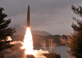 Pjöngjang startet Interkontinentalrakete wenige Stunden vor Gipfeltreffen zwischen Seoul und Tokio