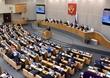 Russland verschärft Strafen bei Kritik und Fake News über freiwillige Kämfper