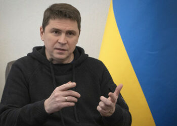 Selenskijs Berater weist Verantwortung für Angriffe in Russland zurück – Kreml: "Glauben ihm nicht"