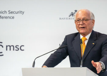 "Nur Krieg und Waffenlieferungen – wo soll das enden?" Diplomat  Ischinger für Friedensinitiative