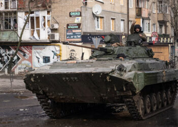 "Strategischer Rückzug": Selenskijs Berater räumt Flucht ukrainischen Militärs aus Artjomowsk ein