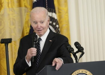 "Vor meiner Amtszeit geschmuggelt" – Joe Biden lacht Mutter von zwei Drogentoten aus