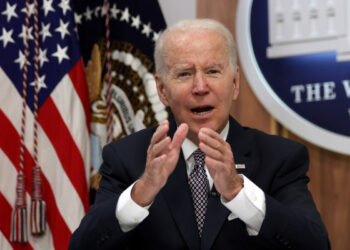 Biden möchte, dass die Welt dem Beispiel der neuen EPA-Endrohrstandards folgt