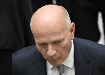 Bürgermeister-Wahl in Berlin: Kai Wegner scheitert im ersten Durchgang