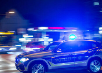 Geschwisterstreit in Berlin eskaliert: Mann schießt Bruder in Oberschenkel