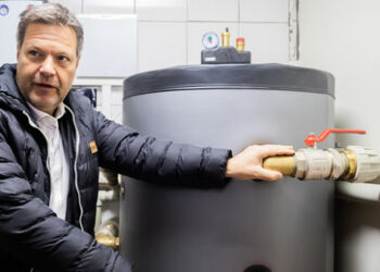 Habeck fordert mögliches 11. Sanktionspaket der EU gegen russische Atomindustrie