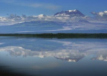 Kamtschatka: Heftiger Aschefall nach Vulkanausbruch (Video)