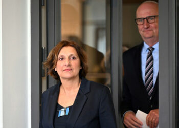 Kanzler-Ehefrau Britta Ernst tritt als Bildungsministerin in Brandenburg zurück