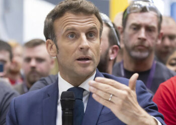 Macron ist "Dreck"? Französin erhält Anklage wegen Beleidigung des Präsidenten