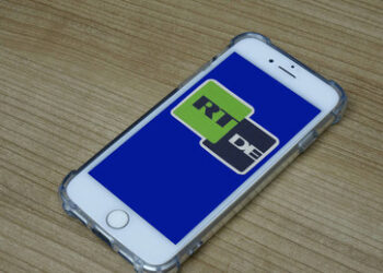 RT DE veröffentlicht "Artikel des Monats" für März