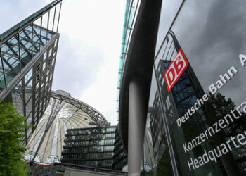 Radikaler CDU/CSU-Plan: Deutsche Bahn-Konzern soll zerlegt werden