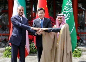 Spektakuläres Treffen in Peking: Der iranische und saudische Außenminister kommen zusammen