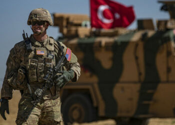 Türkischer Innenminister: "Wir kämpfen nicht gegen die PKK, wir kämpfen gegen die USA"