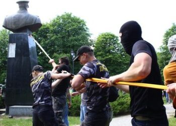 Ukrainistik-Professor bezeichnet Rechtsextremismus in der Ukraine als staatstragend