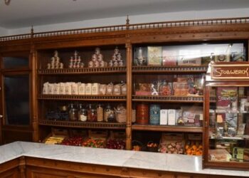 Wie "pflegt" man eine koloniale Ideologie?