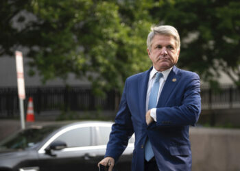 Abgeordneter McCaul drängt Blinken auf Antworten zur gemeldeten Pause der China-Sanktionen