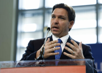 DeSantis unterzeichnet Gesetzentwürfe zur Bekämpfung des Einflusses der Kommunistischen Partei Chinas in Florida