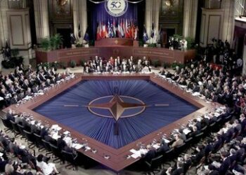 Die NATO: Kriegerisch bis in die Fußspitzen