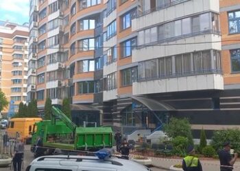 Moskaus Bürgermeister bestätigt Drohnenangriff, Verteidigungsministerium beschuldigt Kiew