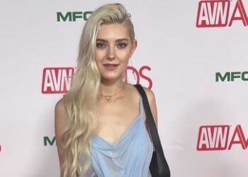 Russische Pornodarstellerin in ukrainische "Mordliste" eingetragen